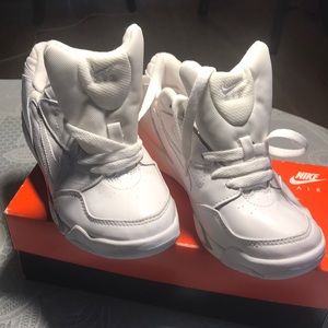 Nike air all white womans 7